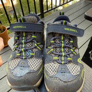 Merrell Unisex-Child Trail Chaser 2 Jr Hiking Shoe size 8